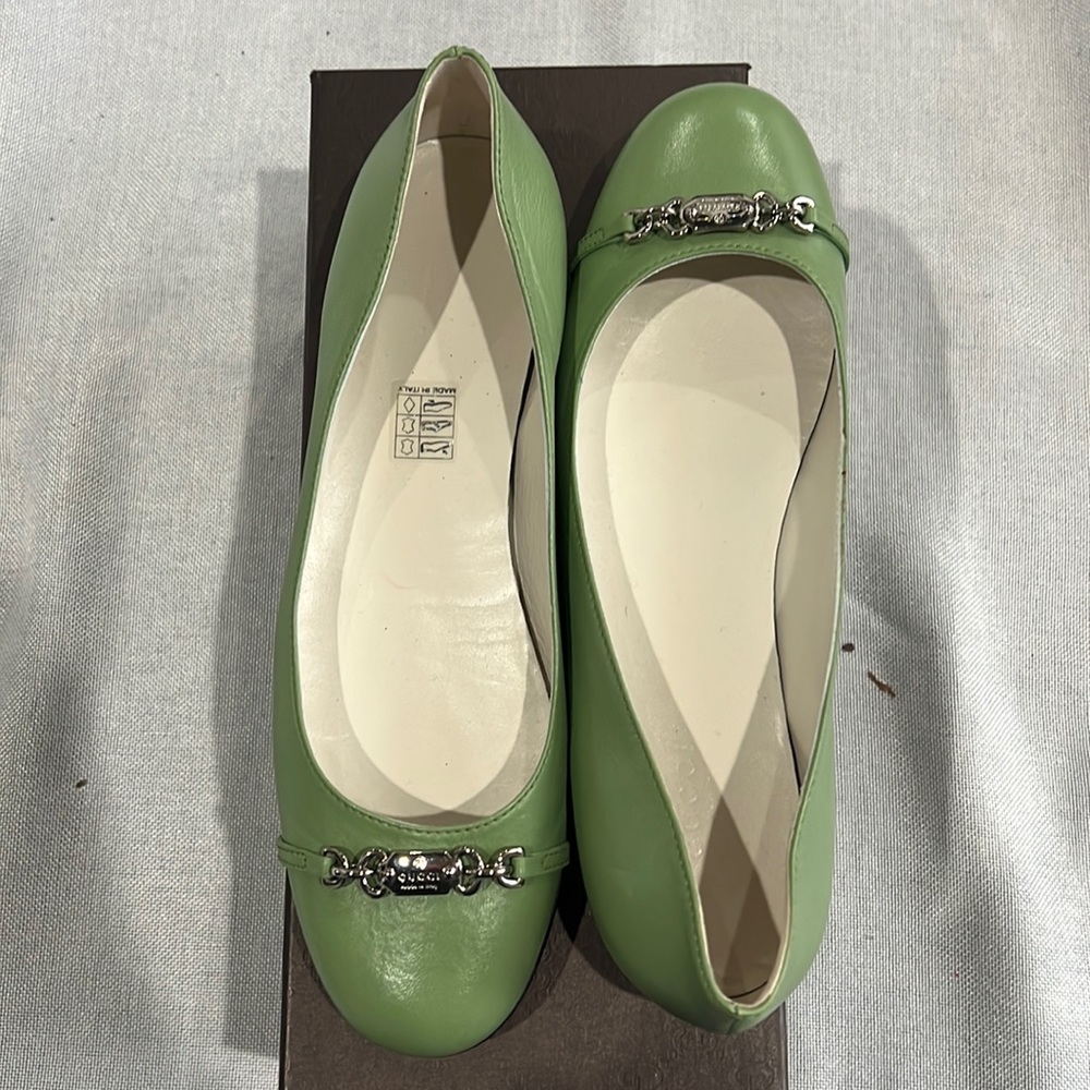 Gucci green loafers, never worn, size 7.5